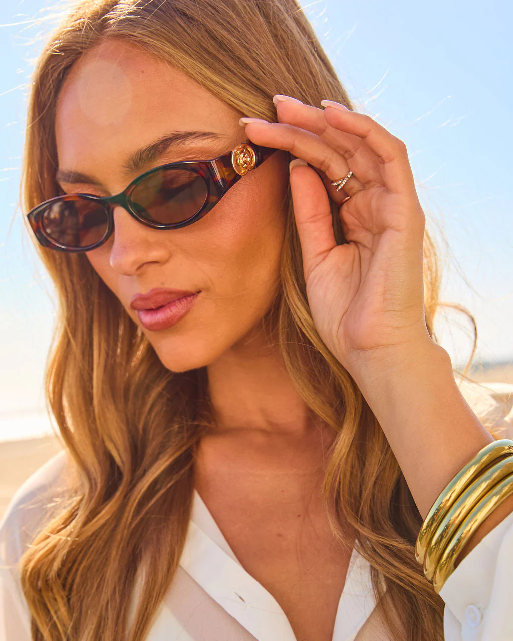 Akarie Tortoise Cat Eye Sunglasses - Image 4