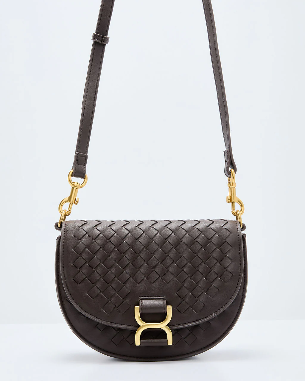 Annalyn Woven Crossbody Bag - Image 12