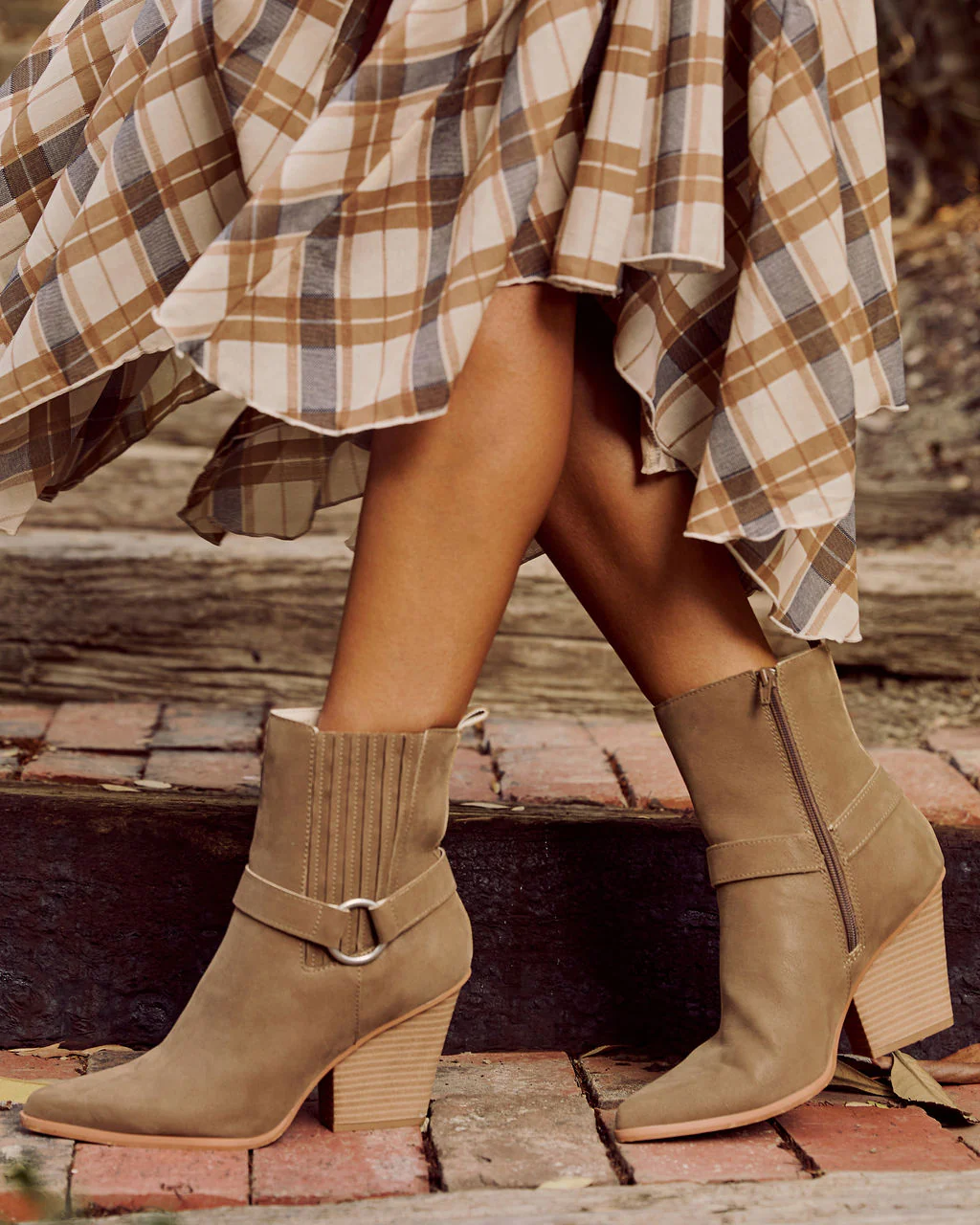 Neptune Western Ankle Boots - Image 4