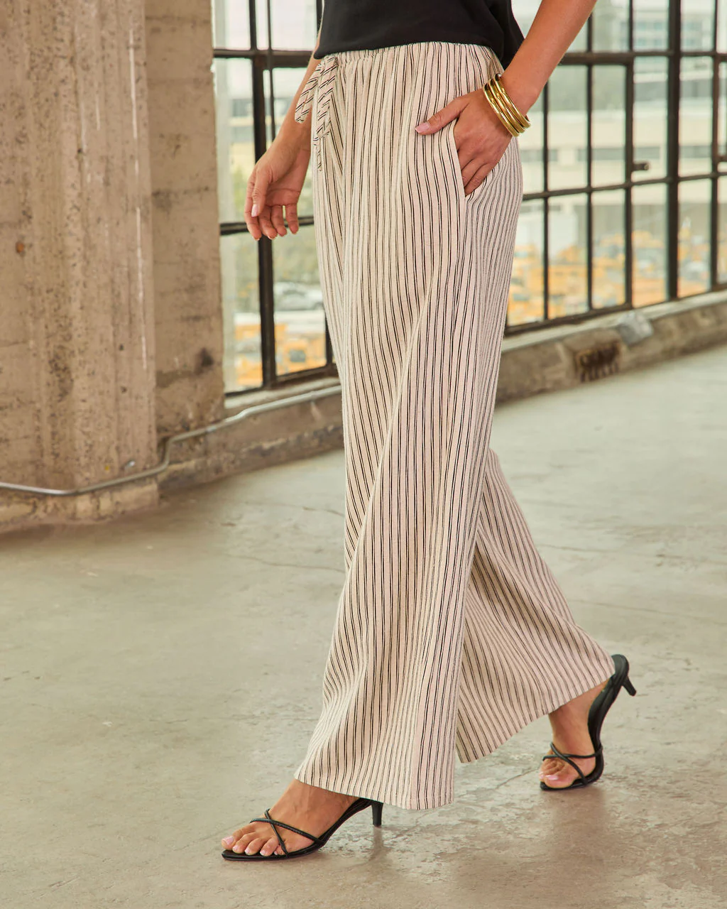 Living Softly Striped Linen Blend Drawstring Pants - Image 3